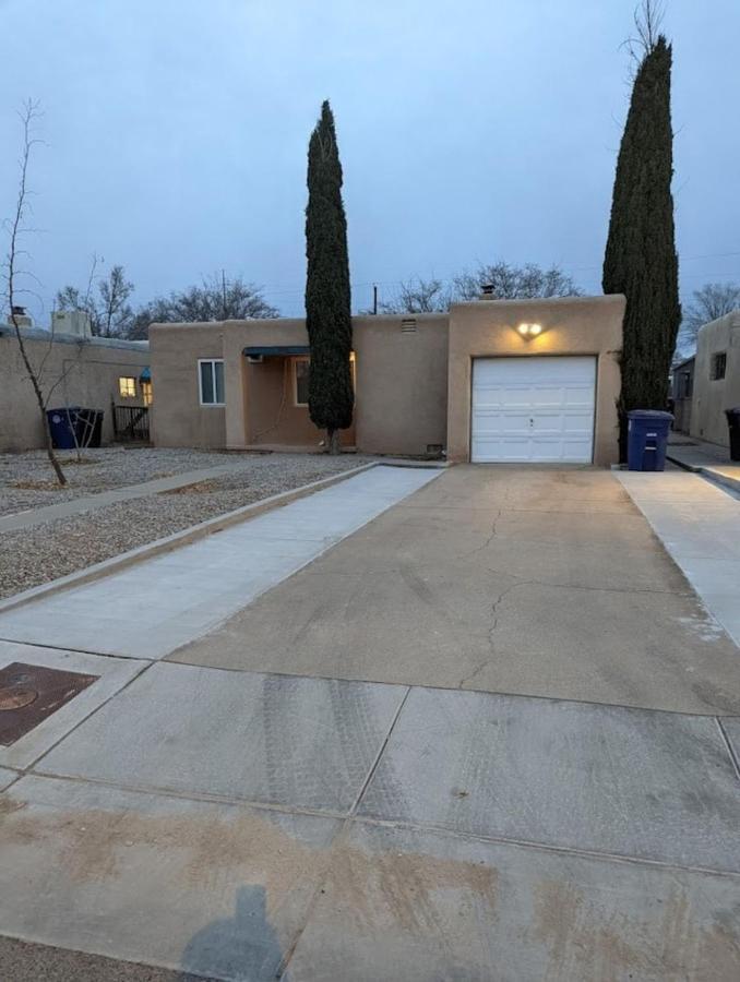 Amazing 2Br Home - Steps To Unm North Campus Albuquerque Zewnętrze zdjęcie